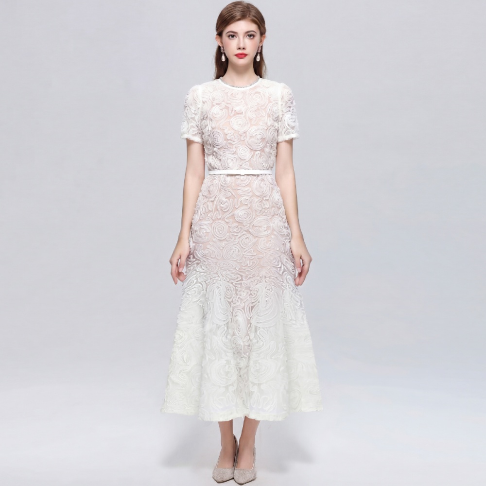 Disk flowers with belt round neck stereoscopic dress