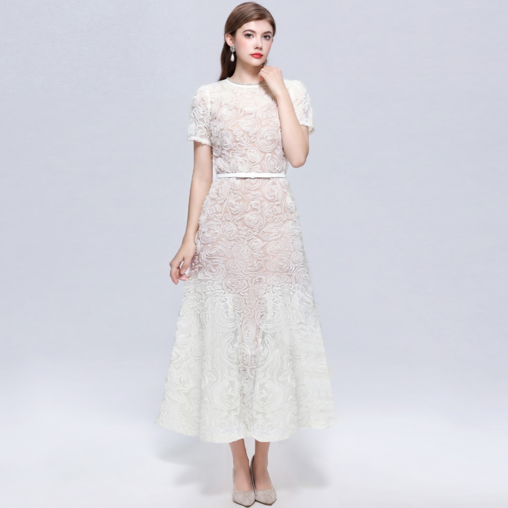 Disk flowers with belt round neck stereoscopic dress