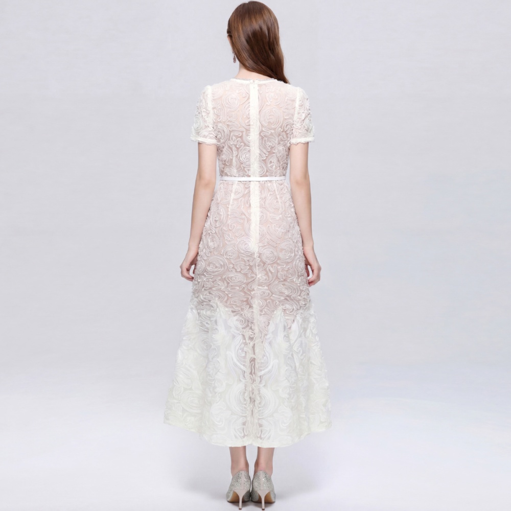 Disk flowers with belt round neck stereoscopic dress