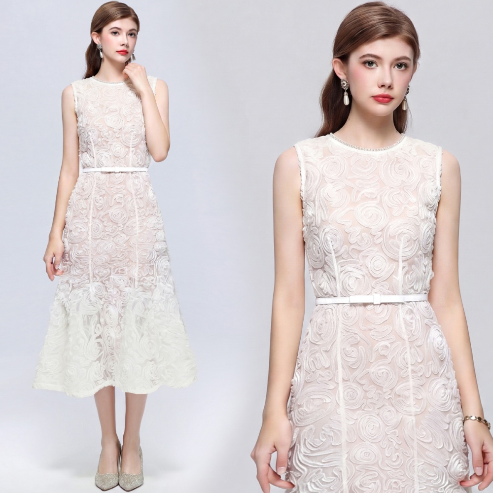 With belt France style round neck disk flowers dress