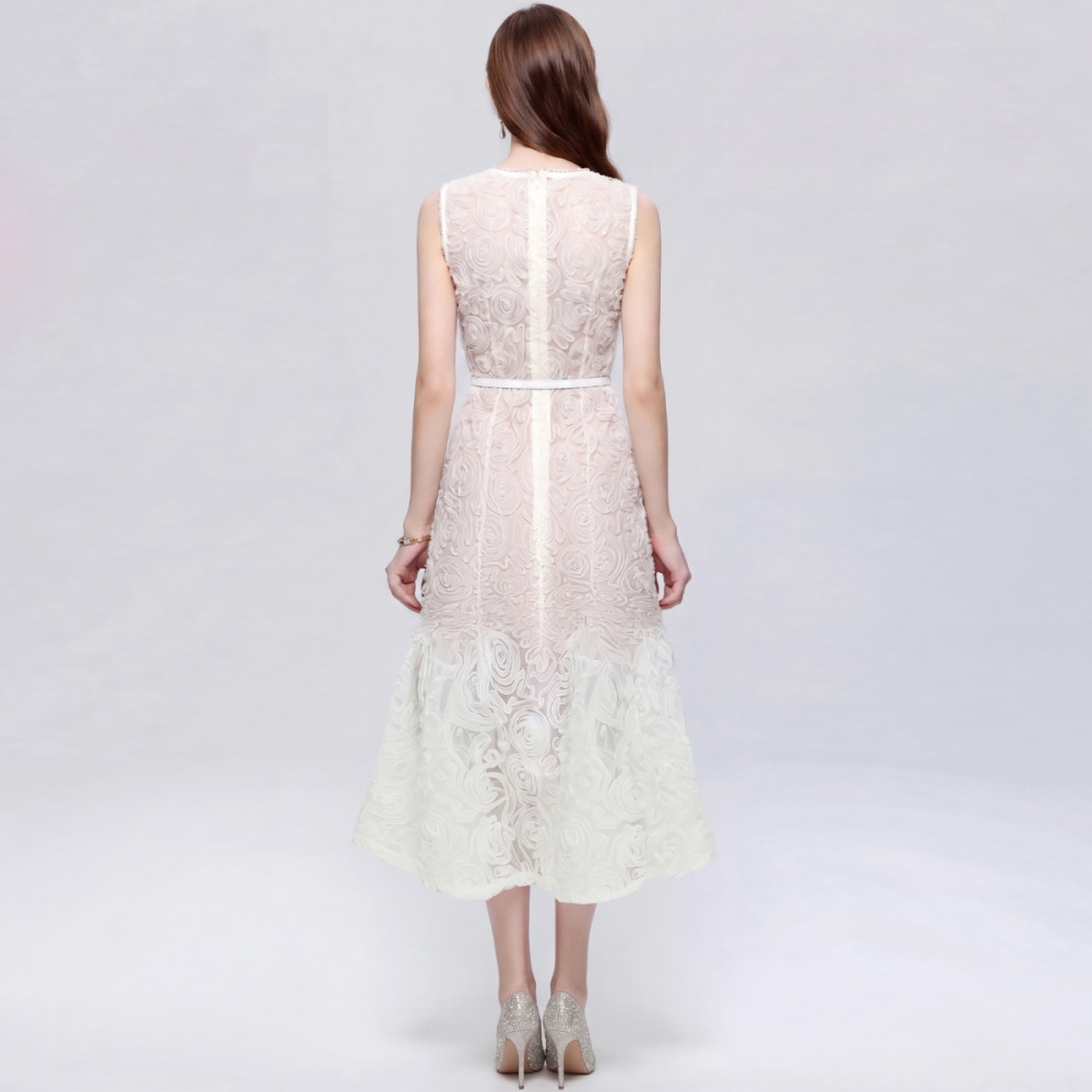 With belt France style round neck disk flowers dress