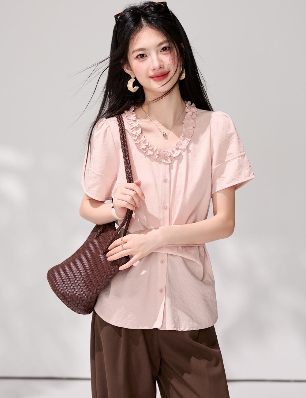 Pinched waist retro shirt tender V-neck tops for women