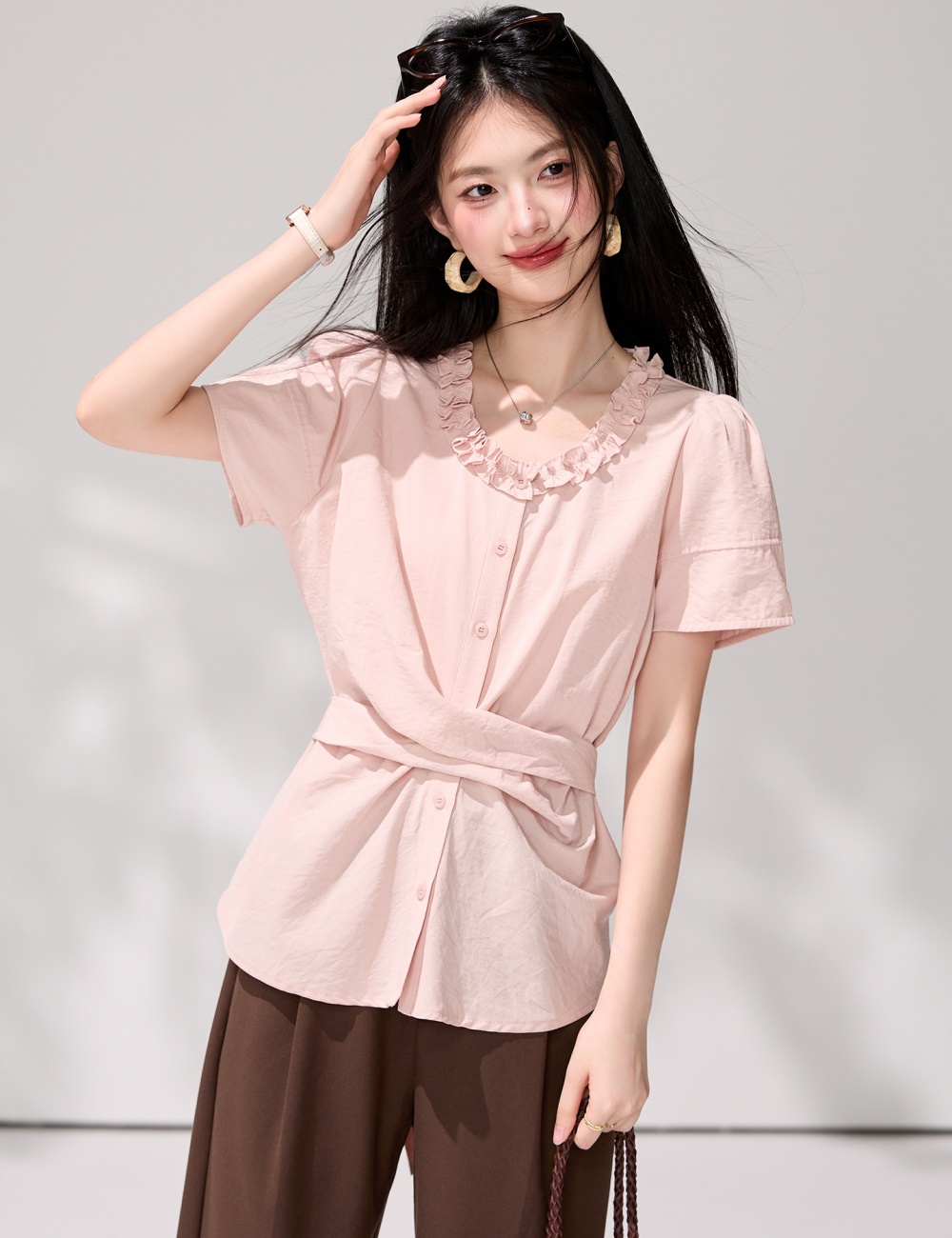 Pinched waist retro shirt tender V-neck tops for women