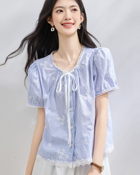 Summer round neck small shirt splice embroidered tops for women
