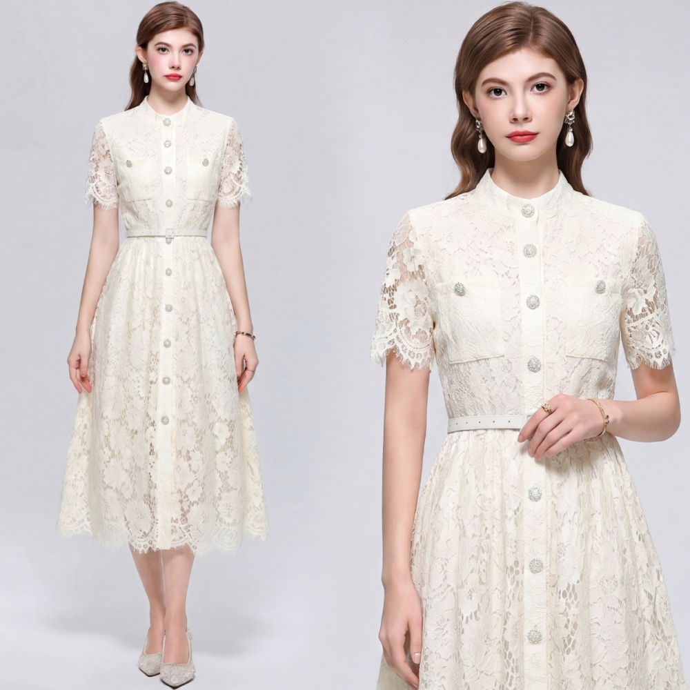 Slim embroidered flowers with belt pinched waist dress