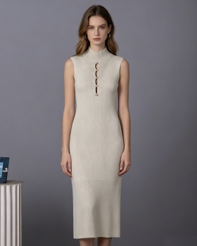 Sleeveless European style dress for women