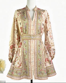 Breasted pinched waist niche V-neck lantern sleeve dress
