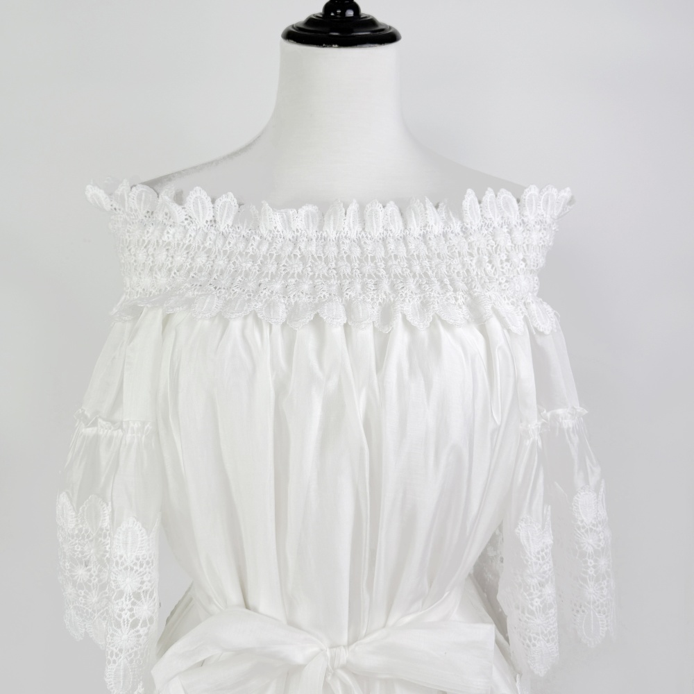 Short European style frenum flat shoulder dress for women