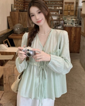 Frenum V-neck lace loose tender show young slim shirt