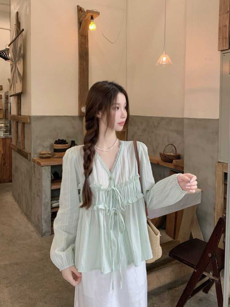 Frenum V-neck lace loose tender show young slim shirt