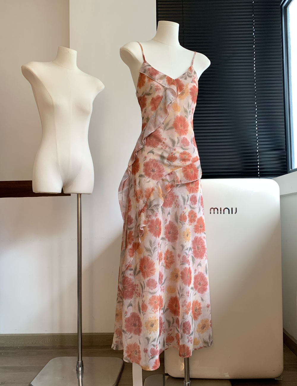 V-neck spring dress summer colors long dress for women