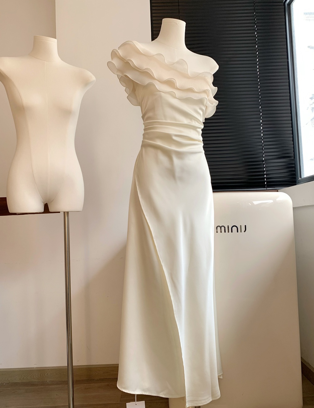 Flat shoulder formal dress long dress for women