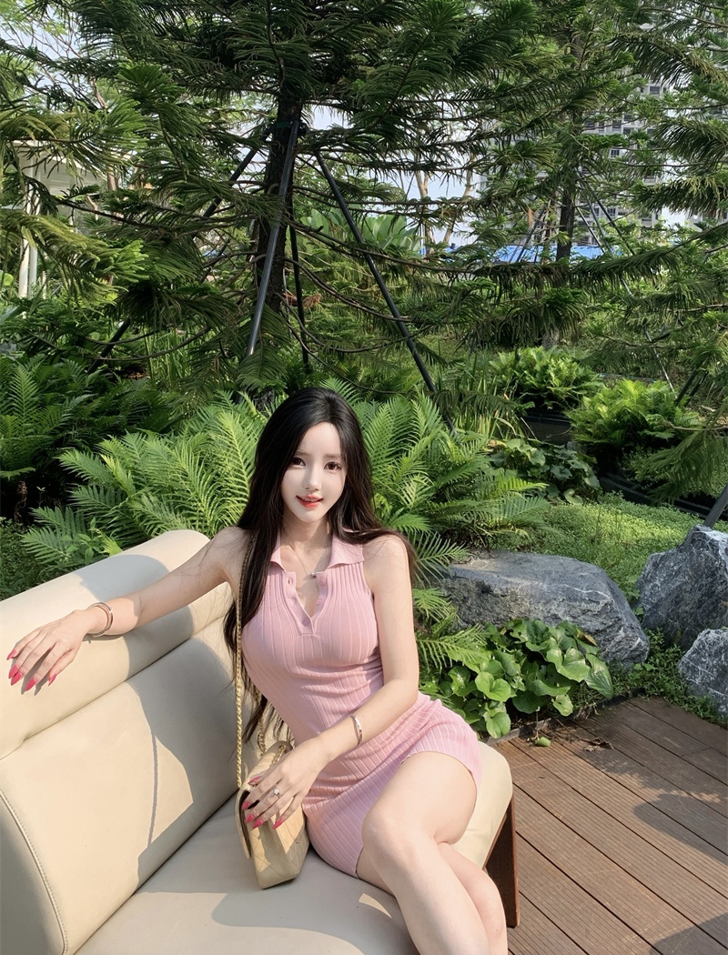 Pink strawberries dress lapel vest for women