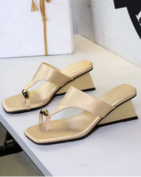 Square head flip-flops slipsole slippers for women