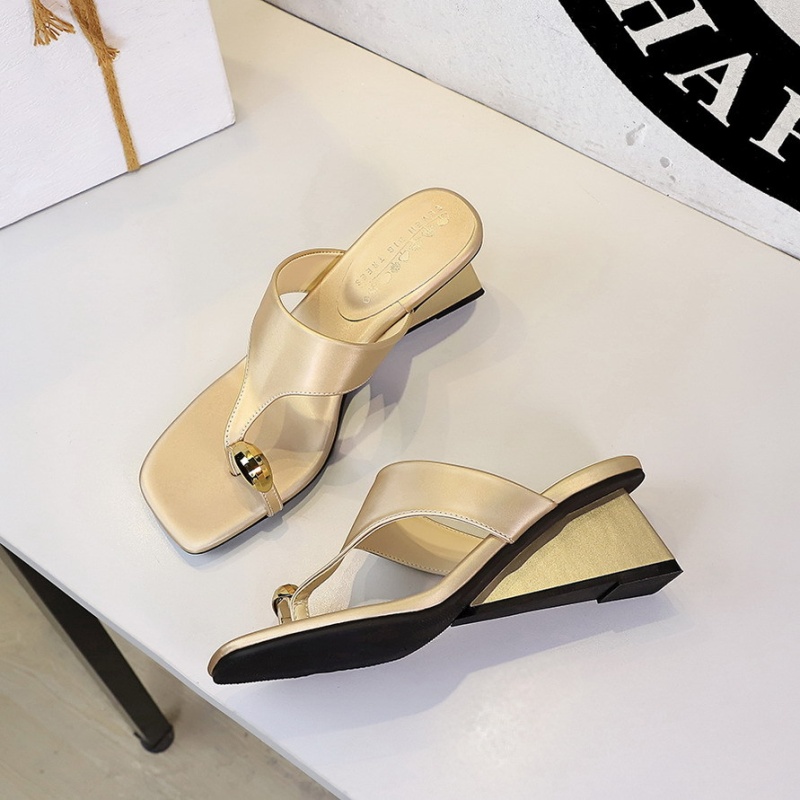 Square head flip-flops slipsole slippers for women