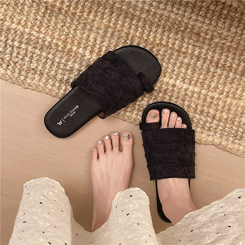 Summer wears outside sandy beach skirt fold chanelstyle shoes