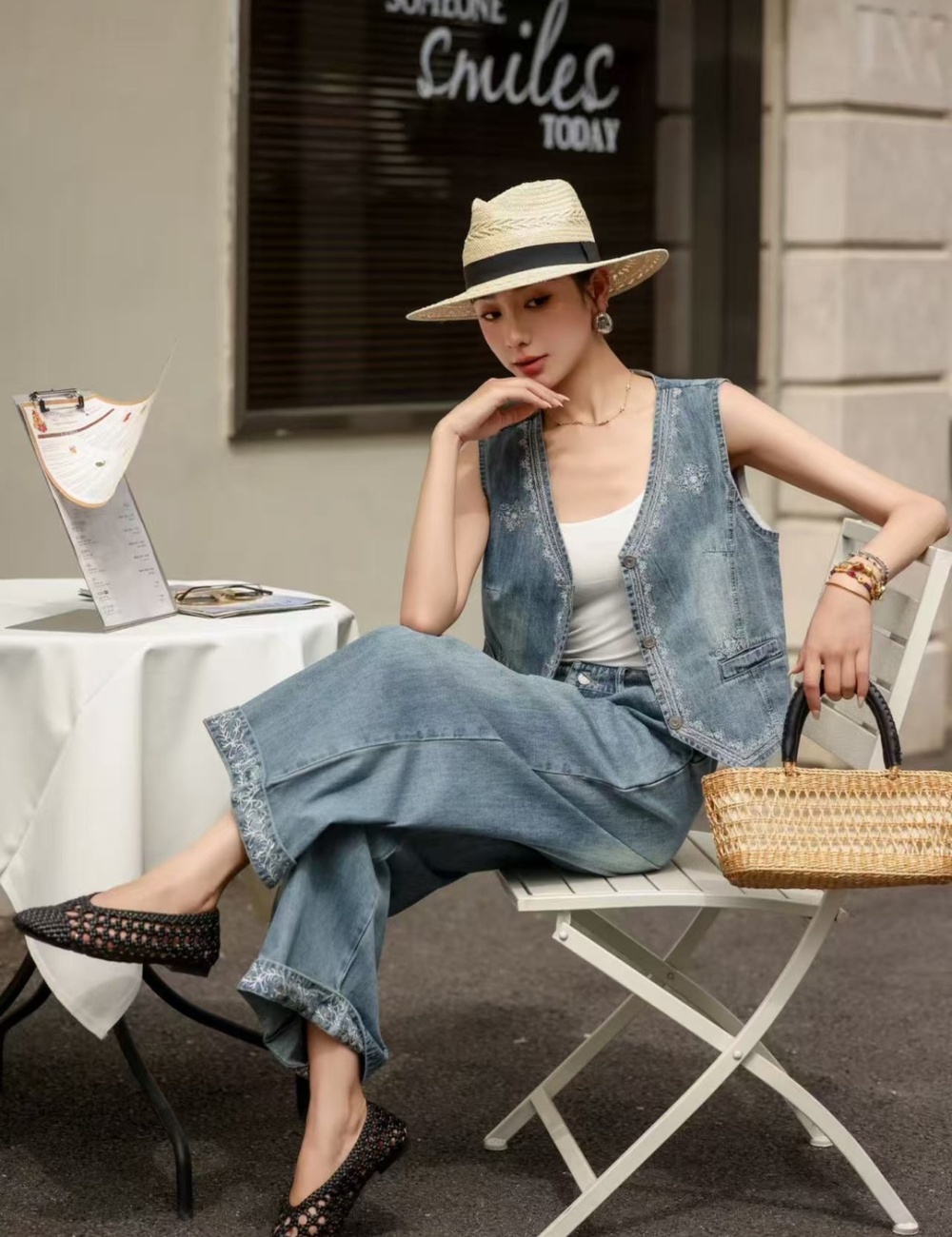 Embroidery wide leg pants waistcoat a set for women