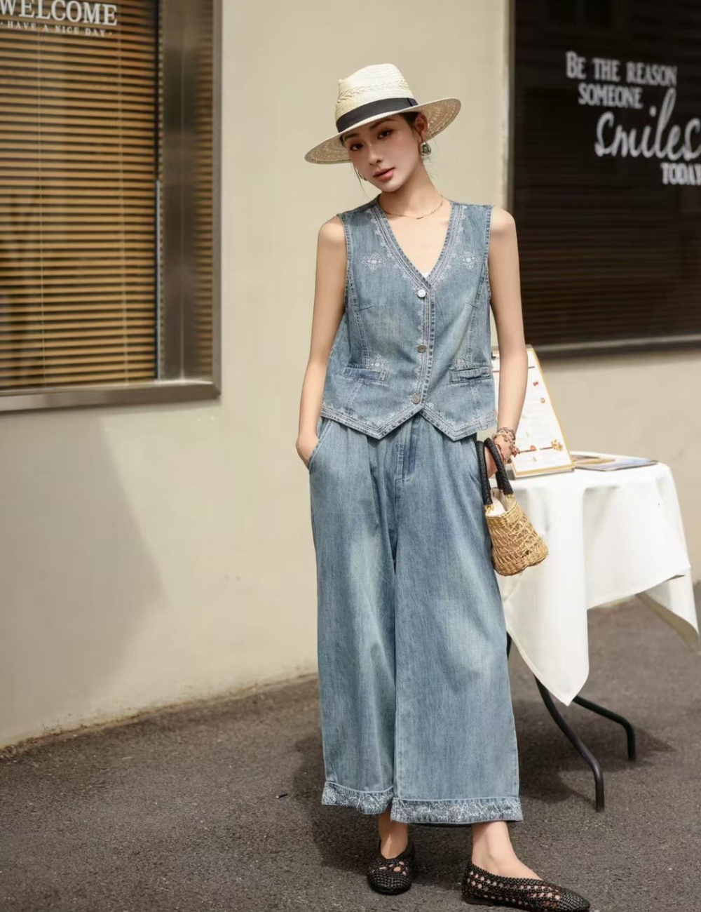 Embroidery wide leg pants waistcoat a set for women