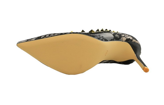 Fine-root rivet decoration European style shoes for women