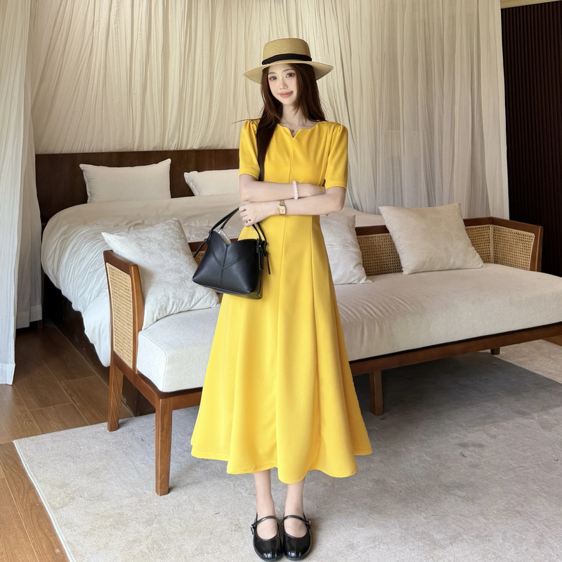 Large yard Hepburn style dress black long dress