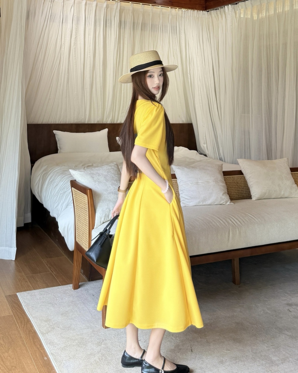 Large yard Hepburn style dress black long dress