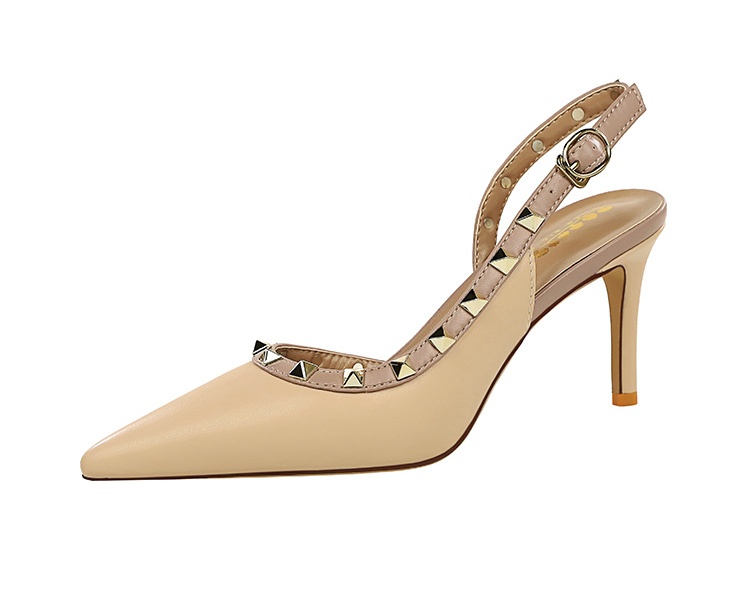 High-heeled cingulate pointed hollow rivet decoration shoes