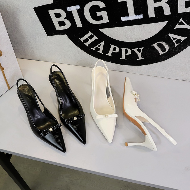 Hollow fashion patent leather bow shoes for women