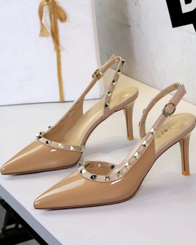 Patent leather pointed hollow shoes for women