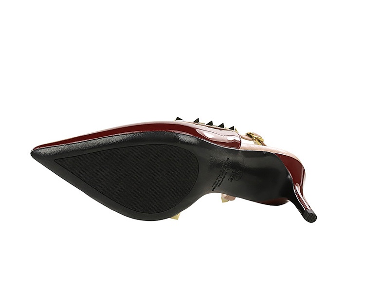 Patent leather pointed hollow shoes for women