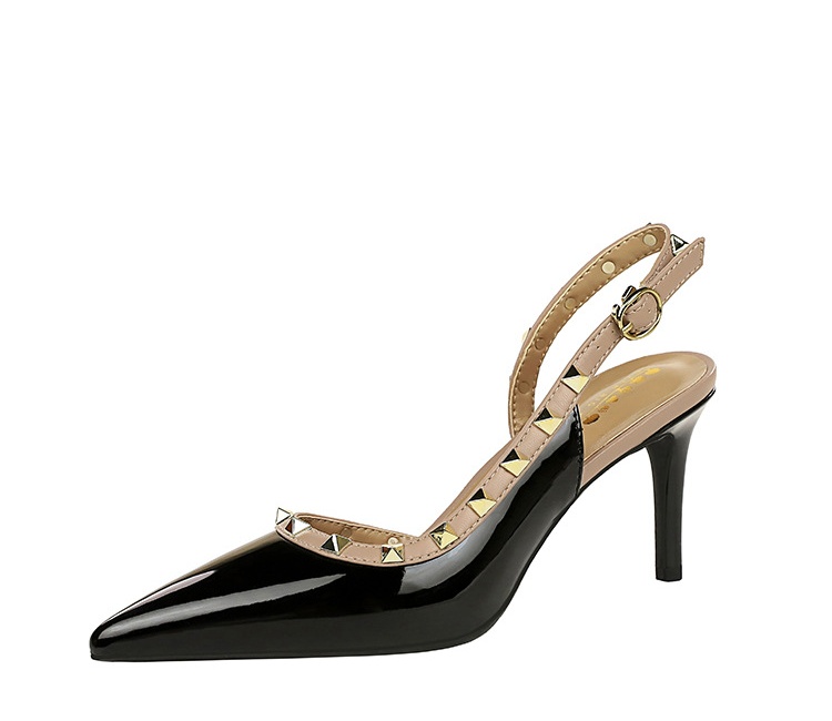 Patent leather pointed hollow shoes for women