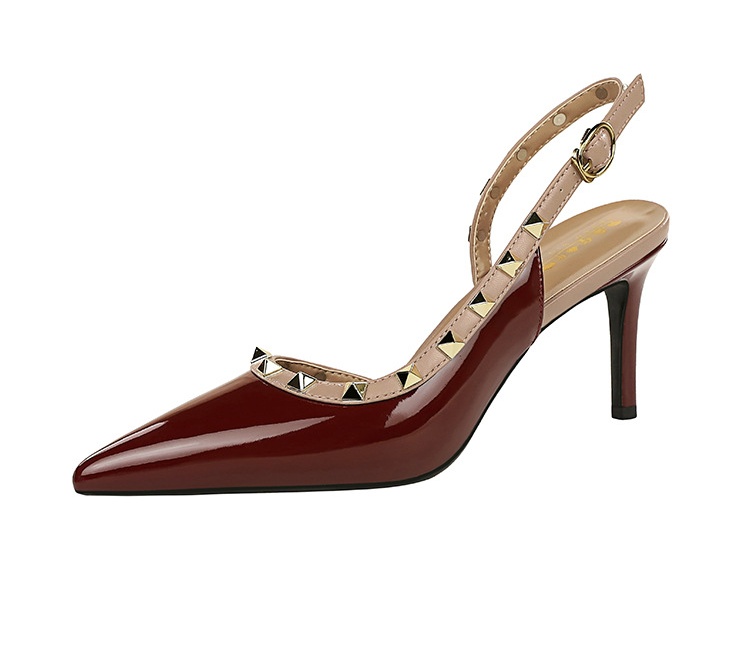 Patent leather pointed hollow shoes for women