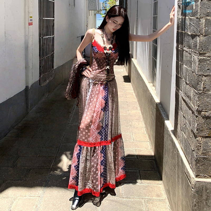 Niche vacation long dress retro sling dress for women