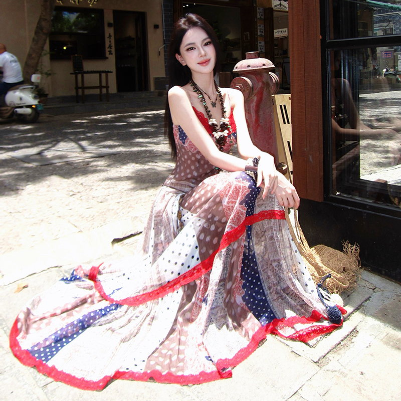 Niche vacation long dress retro sling dress for women