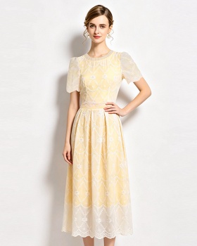 Slim embroidery light luxury colors dress a set