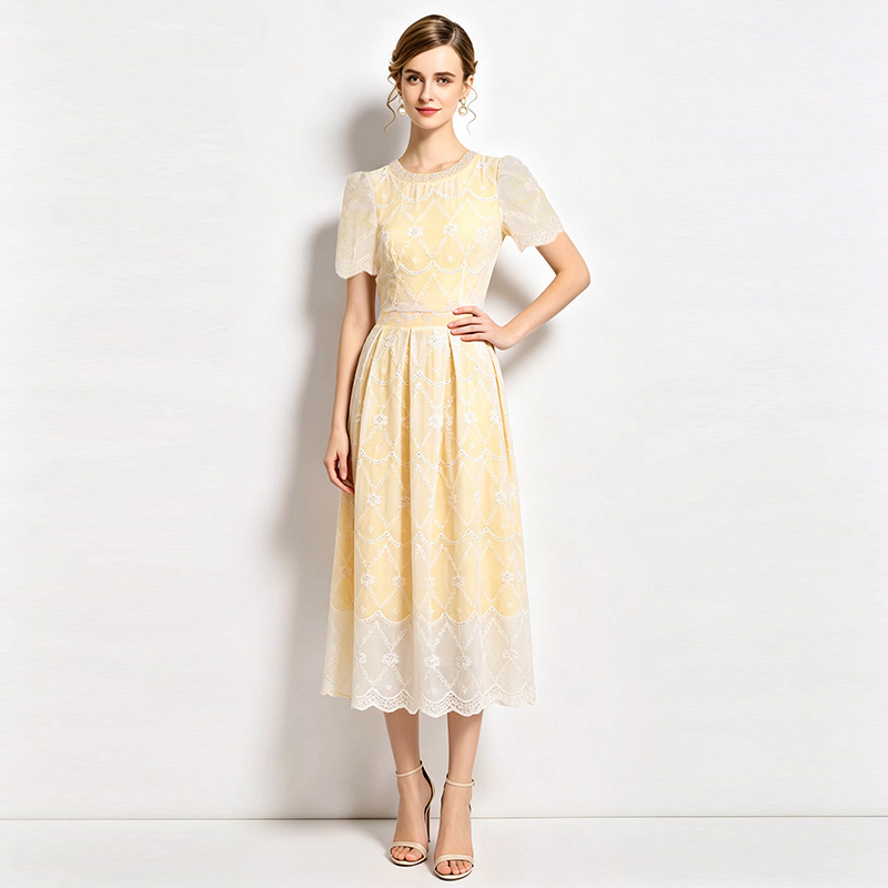 Slim embroidery light luxury colors dress a set