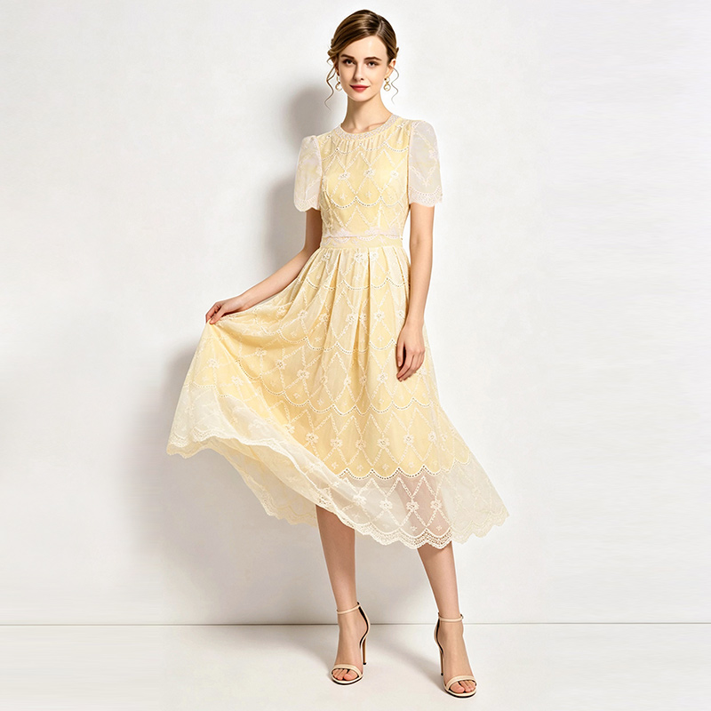 Slim embroidery light luxury colors dress a set