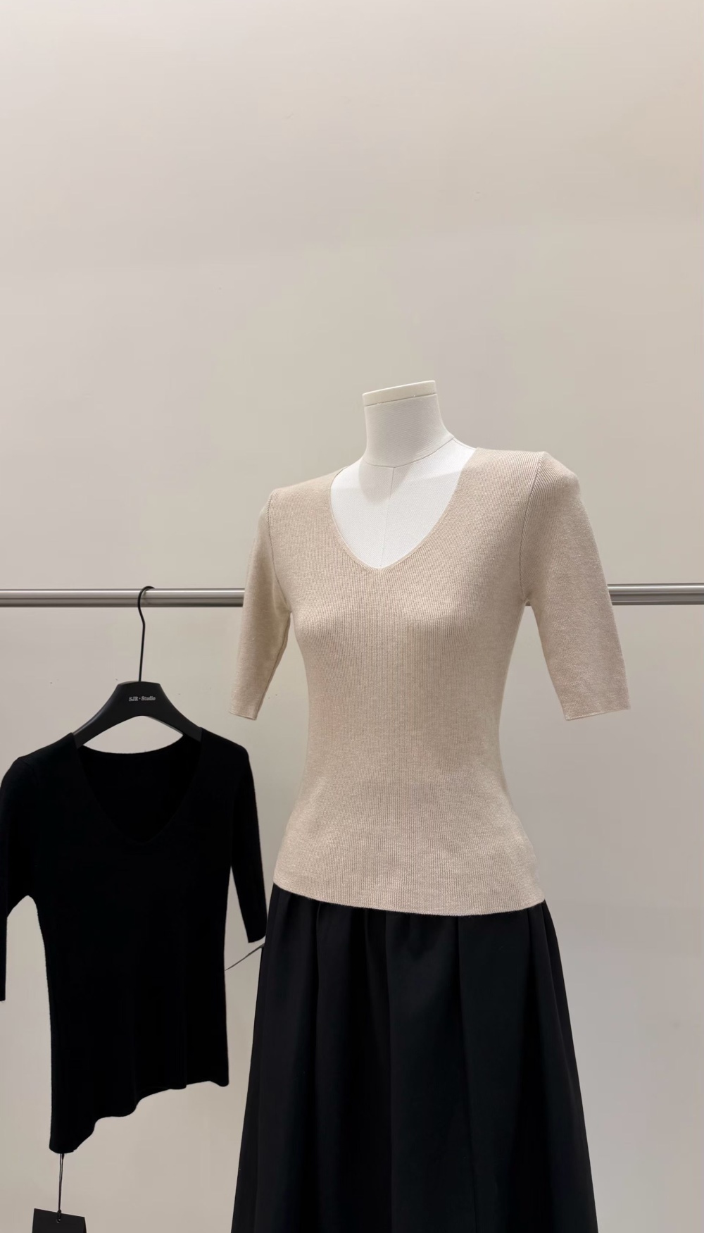 Slim temperament V-neck unique Korean style basis tops