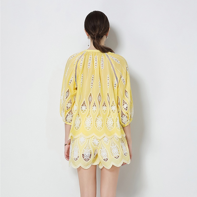 Chanelstyle hollow ladies tops a set