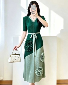 V-neck seaside dress disk flowers slim long dress