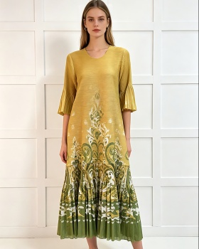 Loose lotus leaf edges vacation seaside large yard dress