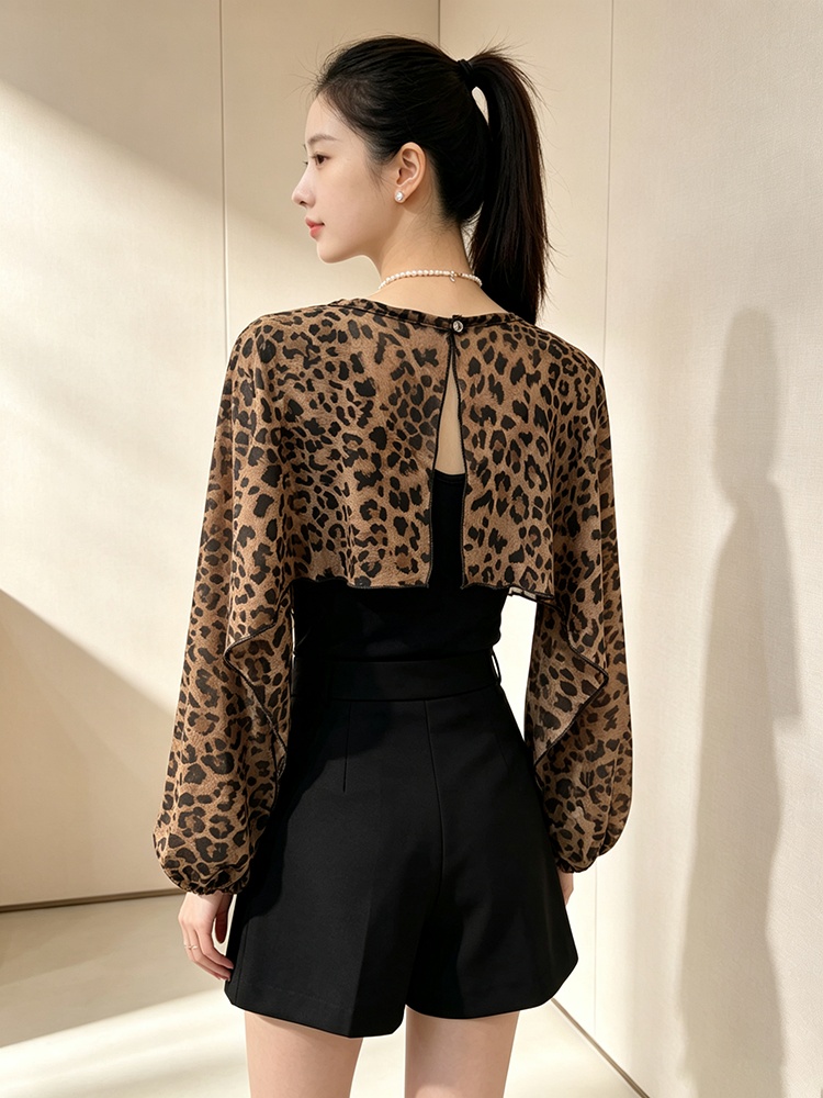 Fashion T-shirt summer small shirt for women