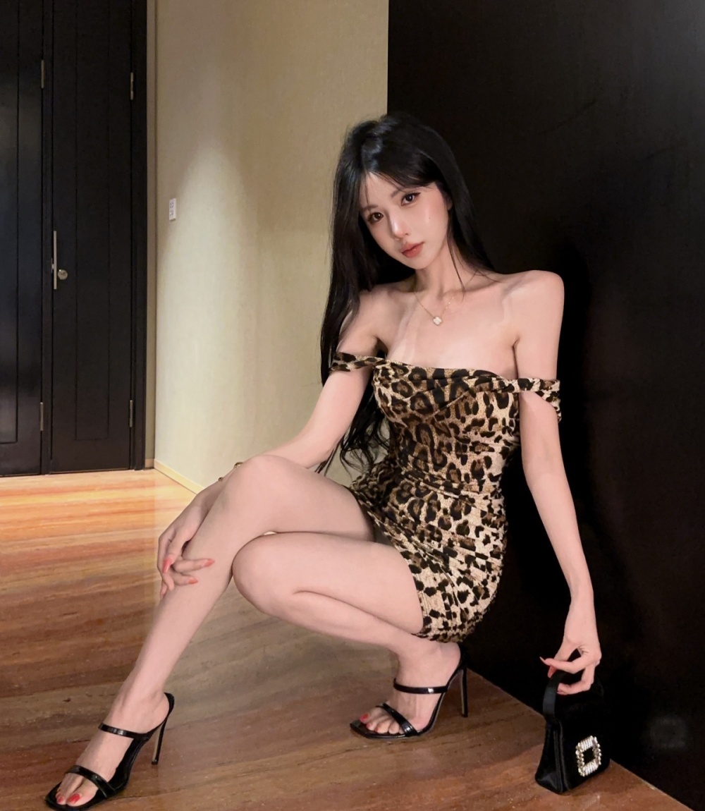 Sexy leopard sling T-back retro package hip spicegirl dress