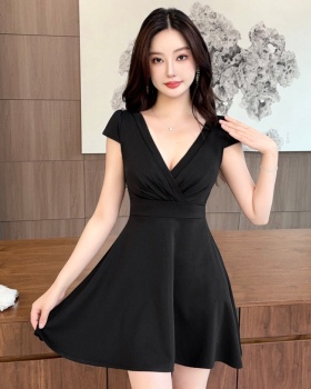 V-neck tight pinched waist short sleeve sexy low-cut dress