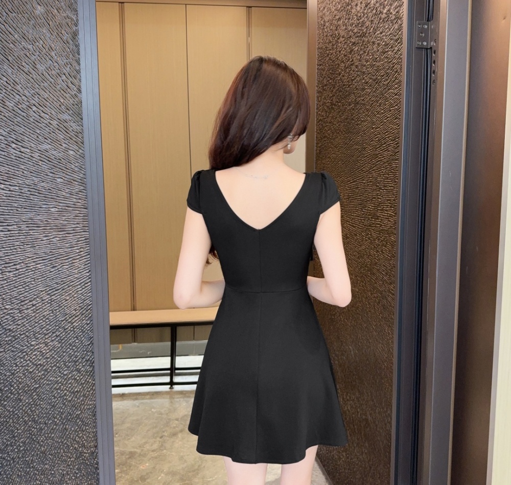V-neck tight pinched waist short sleeve sexy low-cut dress