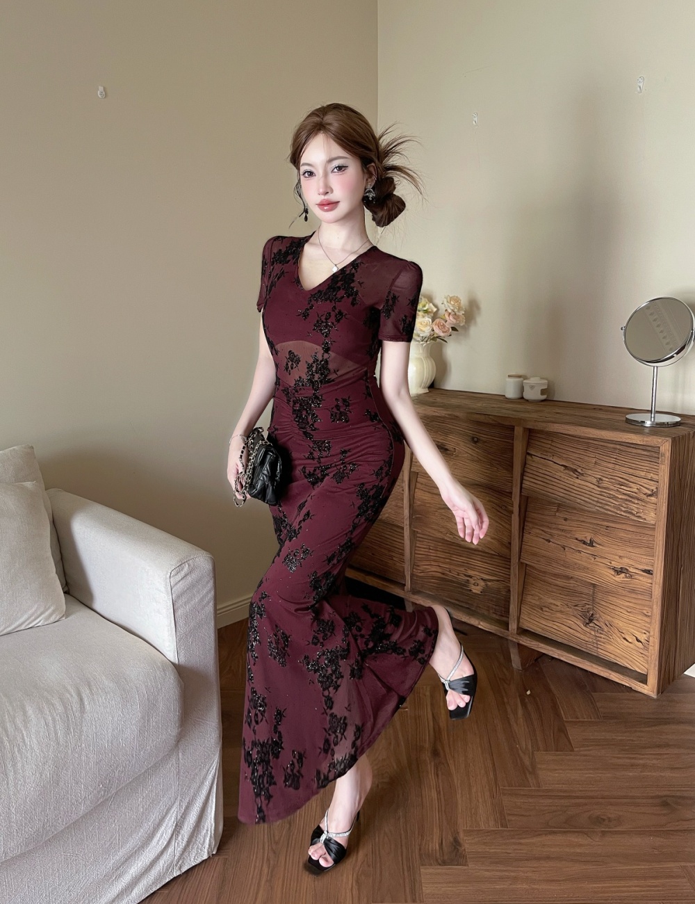 Black slim V-neck show high unique dress