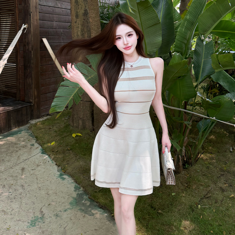 Summer pinched waist sleeveless knitted dress for women