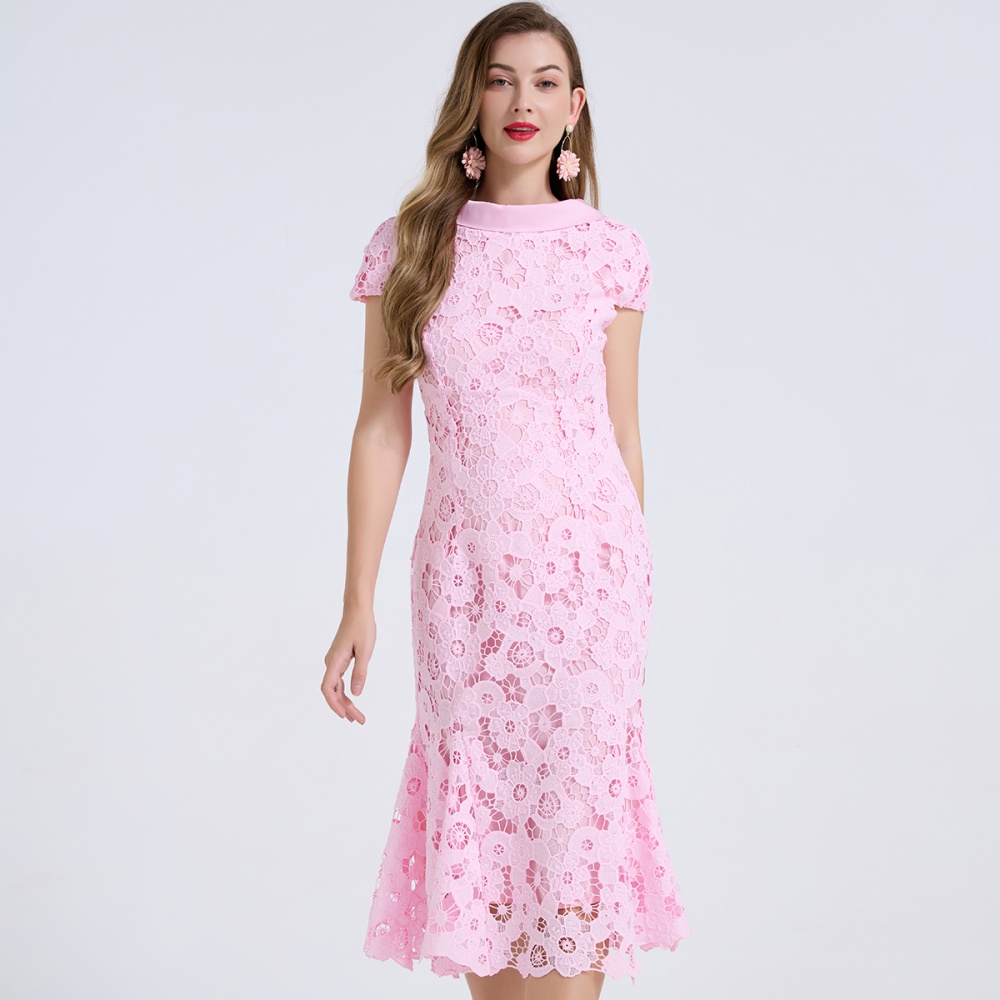 Pinched waist generous lapel lace simple dress