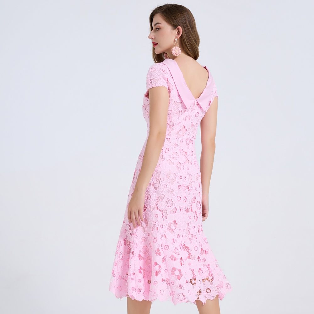 Pinched waist generous lapel lace simple dress
