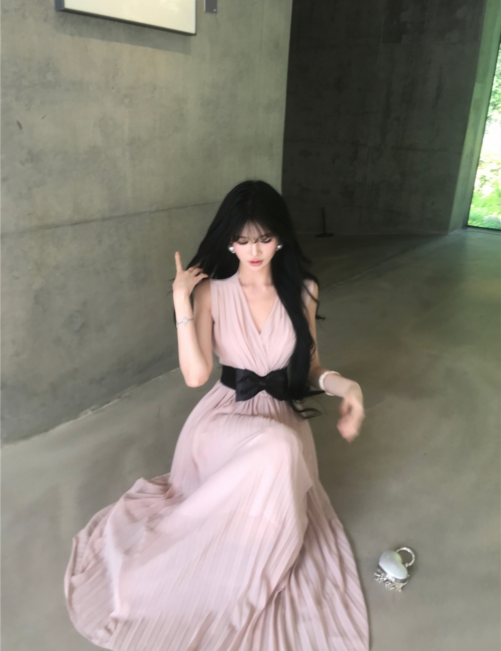 Slim crimp V-neck belt bow pinched waist dress for women