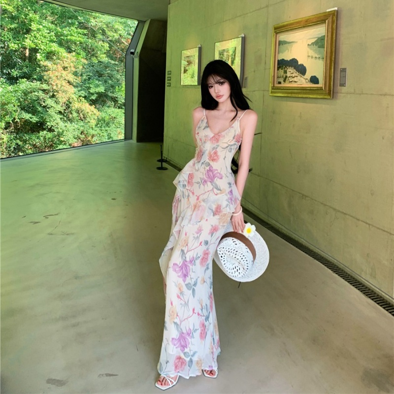 V-neck vacation retro long dress sling seaside pinched waist dress